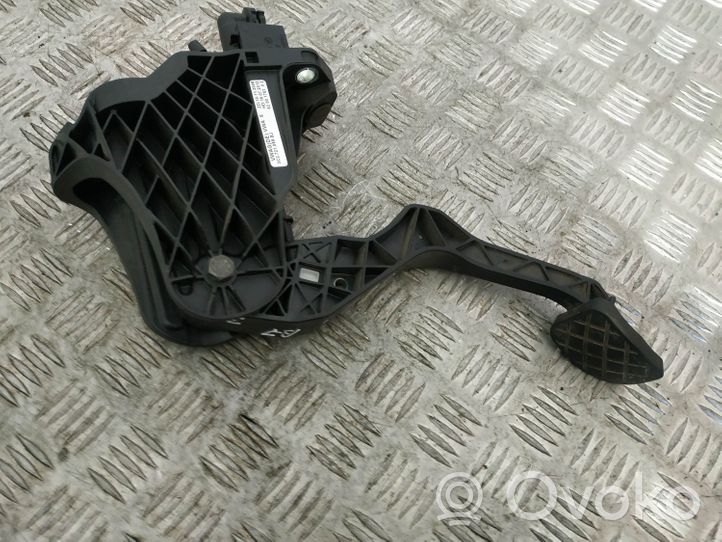 Volkswagen PASSAT B7 Clutch pedal 3C2721059BJ