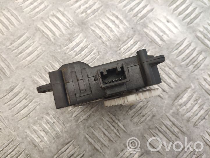 Toyota Auris E180 Motorino attuatore ricircolo aria dell’A/C MF1138002800