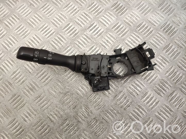 Toyota Yaris Commodo de clignotant 17F001