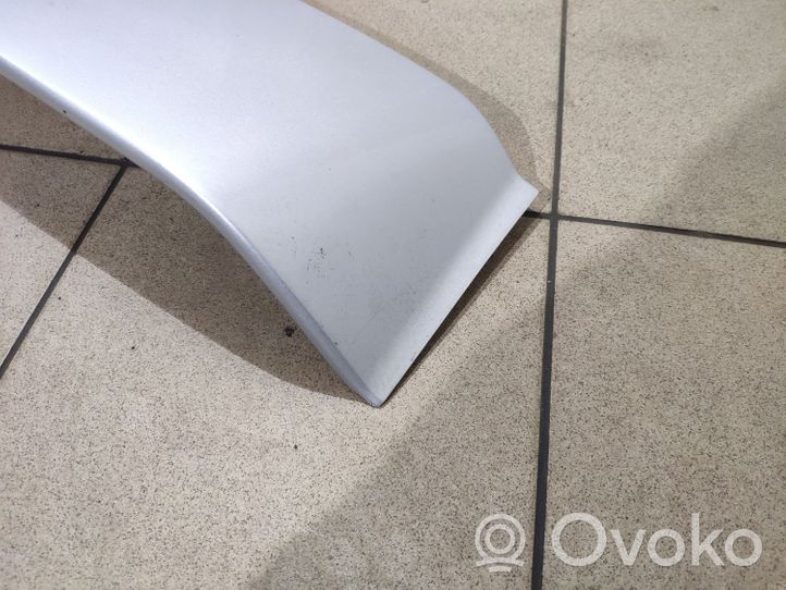 Hyundai Accent Spoiler del portellone posteriore/bagagliaio 812101E200