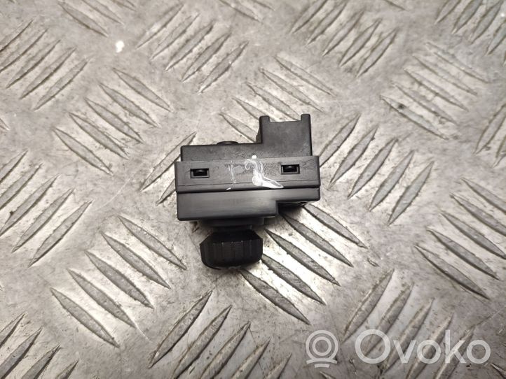 Mitsubishi Colt Wing mirror switch MN108084