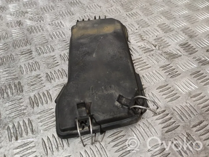 Mercedes-Benz C W204 Fuse box cover A2045400182