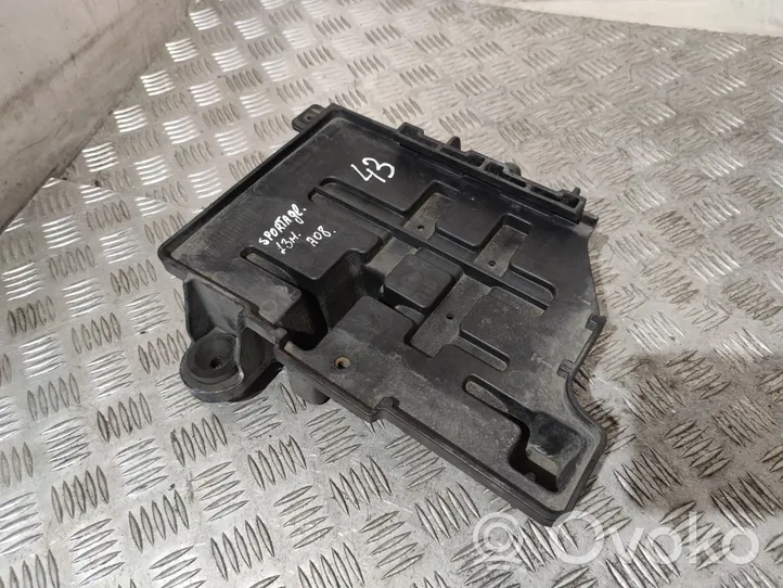 KIA Sportage Support boîte de batterie 371502Y000