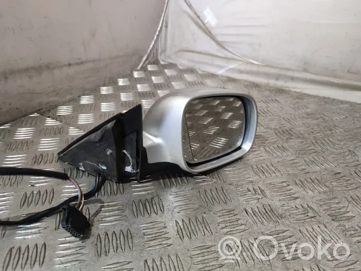 Volkswagen PASSAT B5 Front door electric wing mirror E1020514