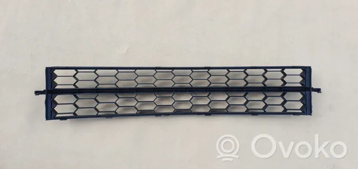 Skoda Octavia Mk3 (5E) Нижняя решётка (из трех частей) 5E0853677