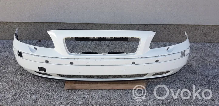 Volvo V70 Front bumper 