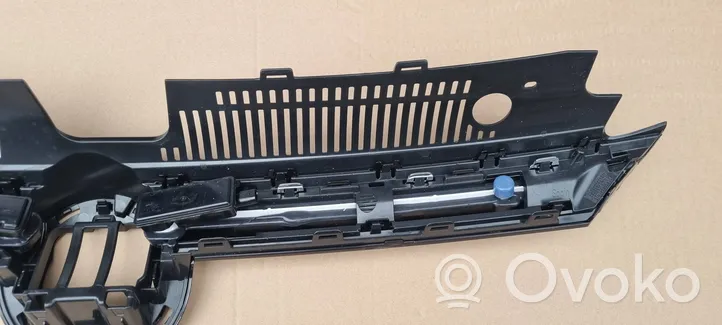 Volkswagen Golf VIII Grille calandre supérieure de pare-chocs avant 5H0853653