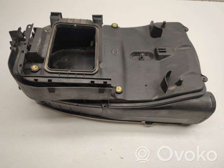 Mercedes-Benz SLK R172 Boîtier de filtre à air A6510901701