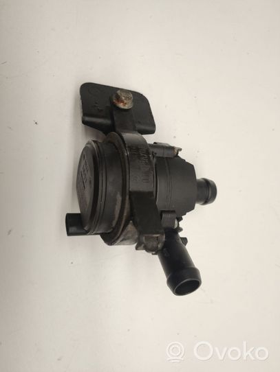 Mercedes-Benz SLK R172 Pompe à eau de liquide de refroidissement A0005000686