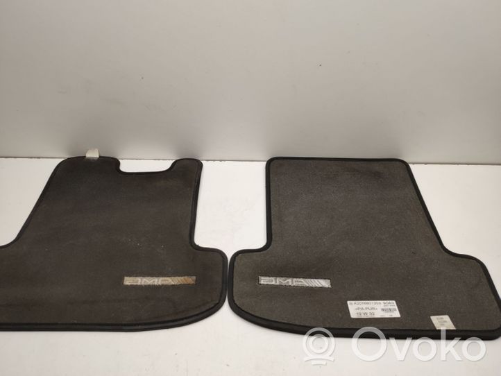 Mercedes-Benz E C207 W207 Set di tappetini per auto A2076800703