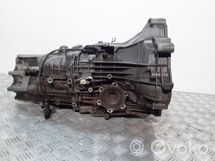 Audi A4 S4 B6 8E 8H Mechaninė 5 pavarų dėžė 012301211AC