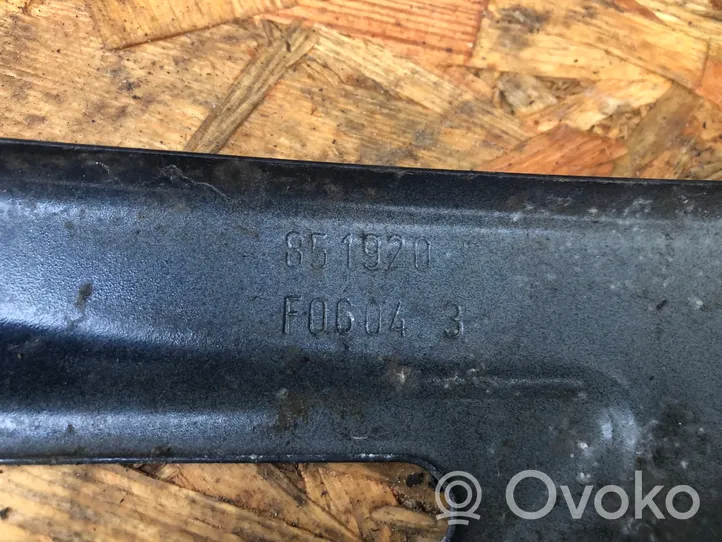 Citroen C8 Supporto di montaggio del parafango 851920