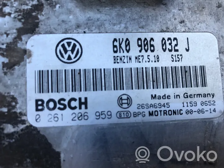 Volkswagen Bora Блок управления двигателя 6K0906032J