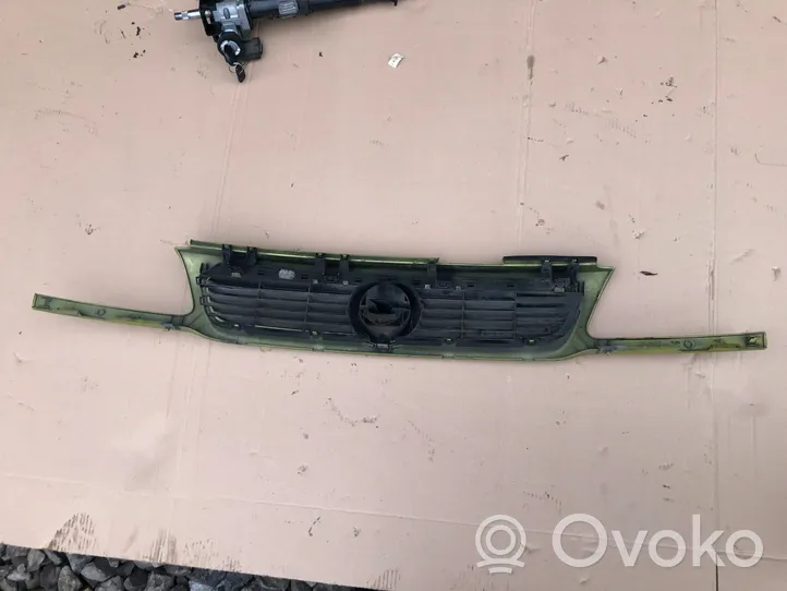 Opel Astra F Front grill 