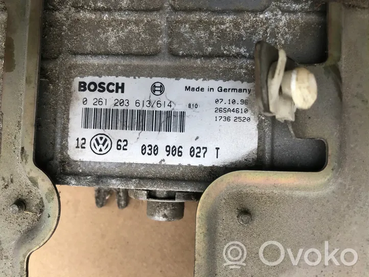 Volkswagen Golf III Sterownik / Moduł ECU 