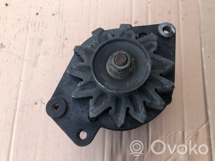 Volkswagen Golf II Generatore/alternatore 0369030250