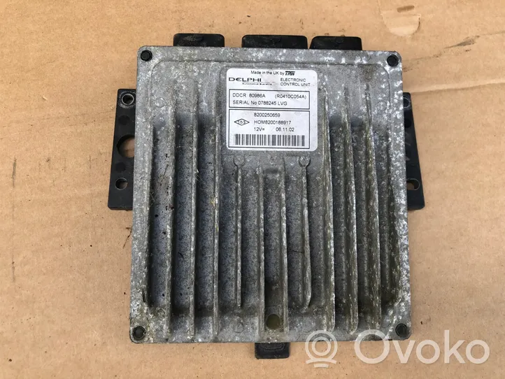 Renault Thalia I Sterownik / Moduł ECU 8200250659