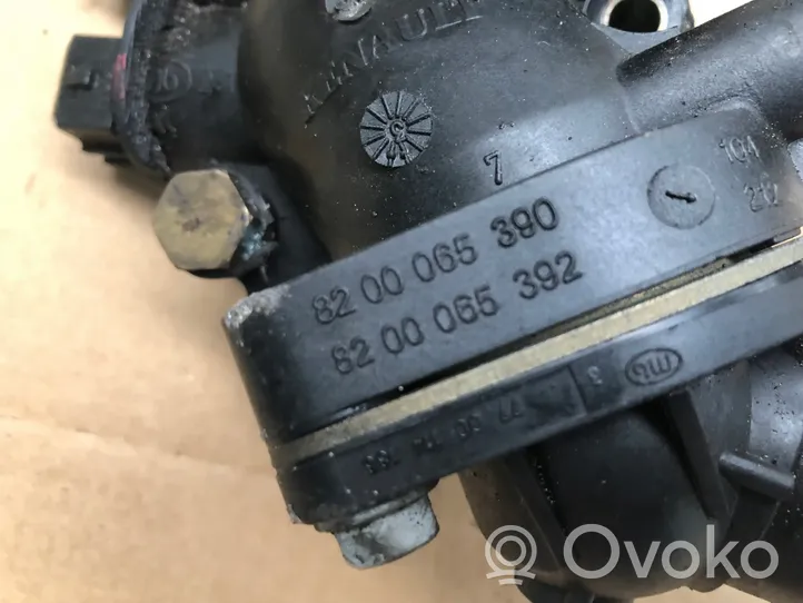 Volvo S40, V40 Carcasa del termostato 8200065390