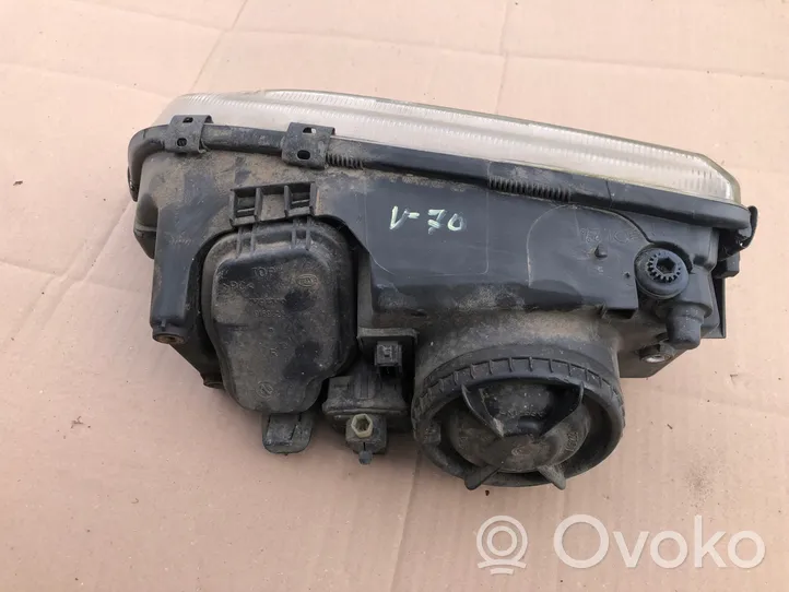 Volvo S70  V70  V70 XC Lampa przednia 