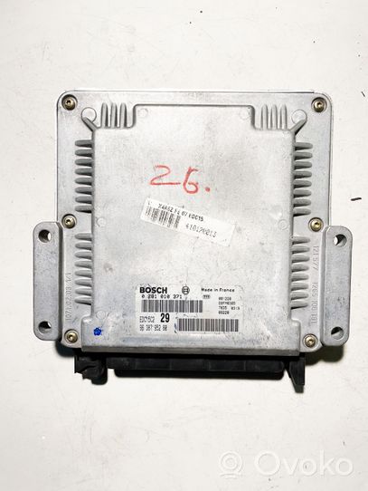 Citroen C5 Sterownik / Moduł ECU 9638795280