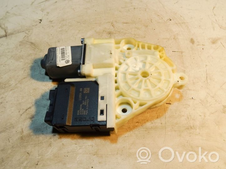 Volkswagen PASSAT B7 Front door manual window regulator 3AA959703A