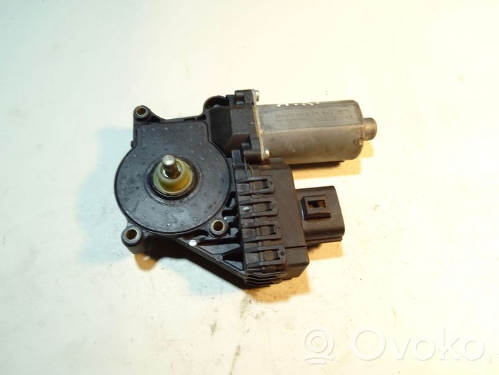 Jaguar X-Type Rear door window regulator motor 0130821949