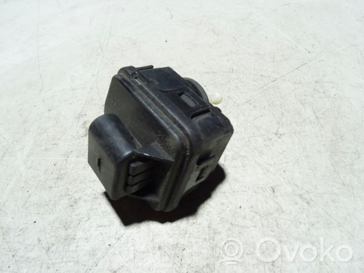 Audi A3 S3 8P Motorino di regolazione assetto fari 8L0941295