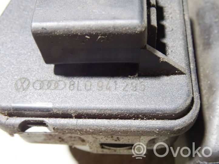 Audi A3 S3 8P Motorino di regolazione assetto fari 8L0941295