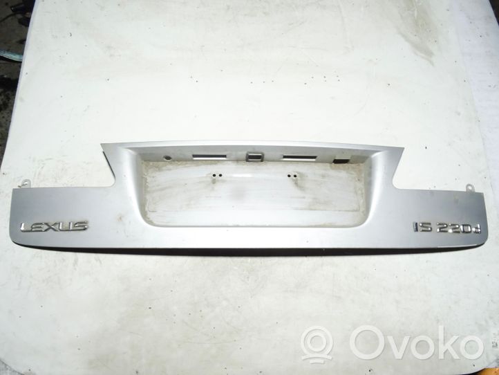 Lexus IS 220D-250-350 Verkleidung Heckklappe Kofferraumdeckel 768015303040