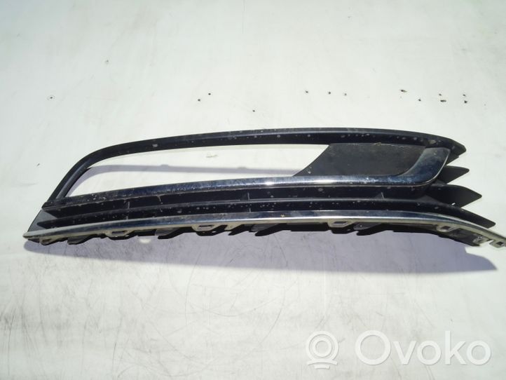 Volkswagen PASSAT B7 Grille antibrouillard avant 3AA853666