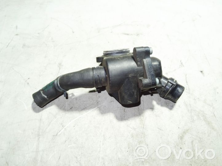 Audi A4 S4 B6 8E 8H Termostato 06B121111D