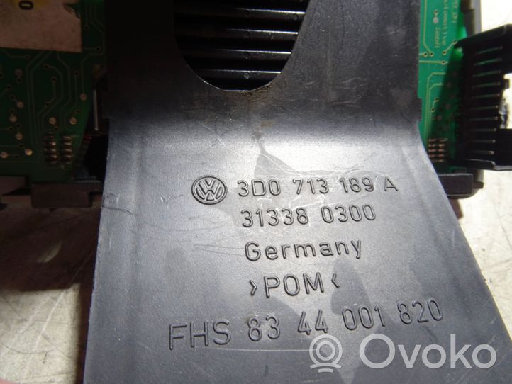 Volkswagen Phaeton Consola de plástico de la palanca de cambios 3D0713109A