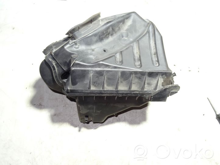 Audi A4 S4 B7 8E 8H Boîtier de filtre à air 03G133835B