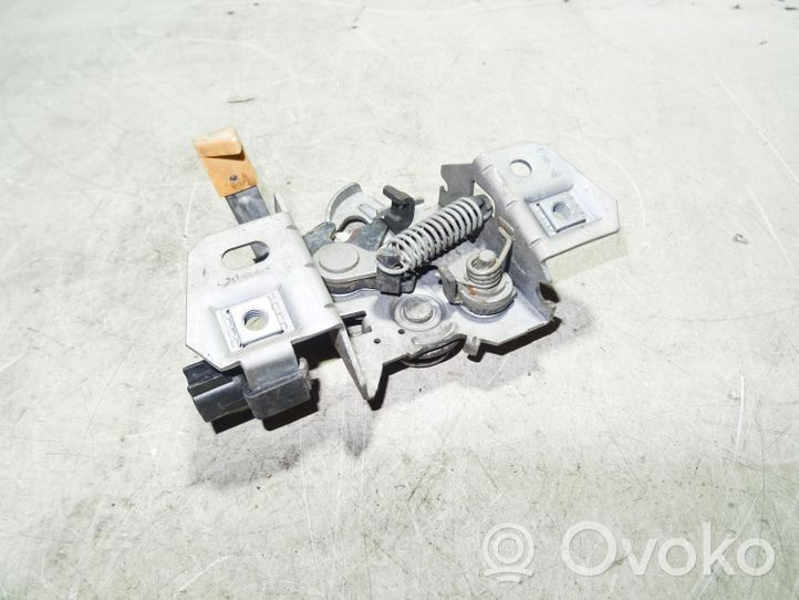 Volvo C30 Spyna variklio dangčio 30716530