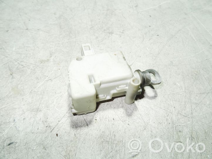 Volkswagen PASSAT B5.5 Tailgate boot lock/latch motor 3B0862159A