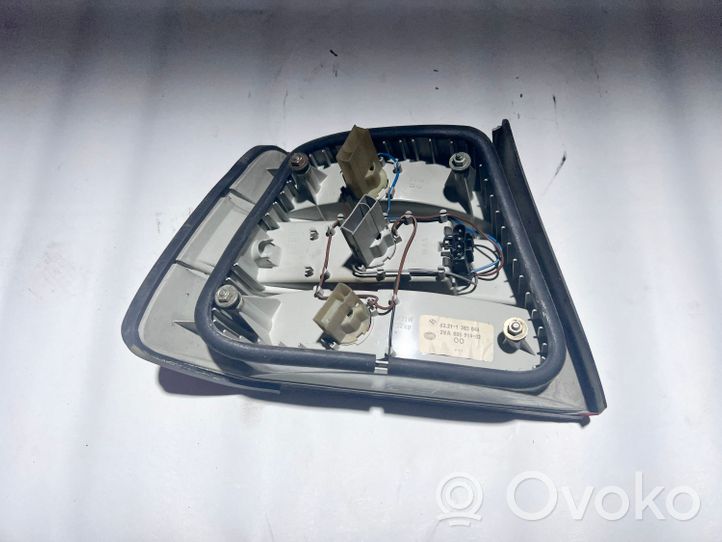 BMW 8 E31 Lampa tylna 63211383046