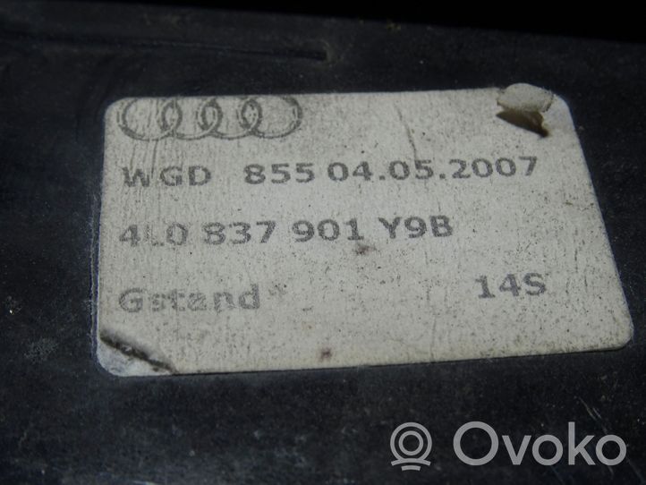 Audi Q7 4L Rivestimento della portiera anteriore (modanatura) 4L0837901