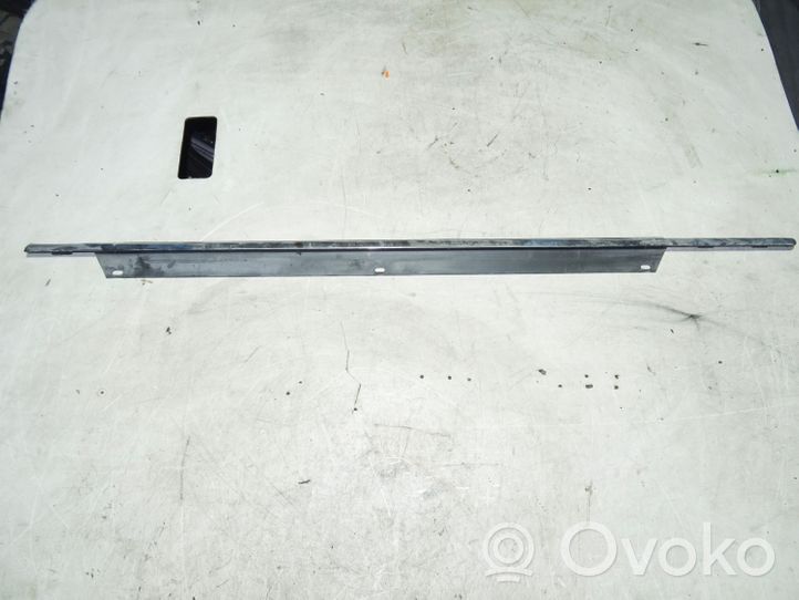 Audi Q7 4L Rivestimento modanatura del vetro della portiera anteriore 4L0853284A