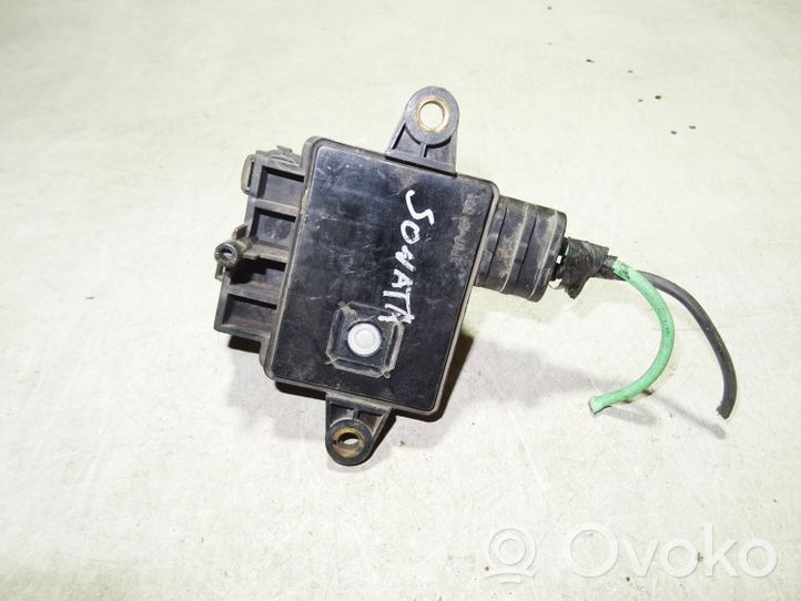 Hyundai Sonata Coolant fan relay 253853K215