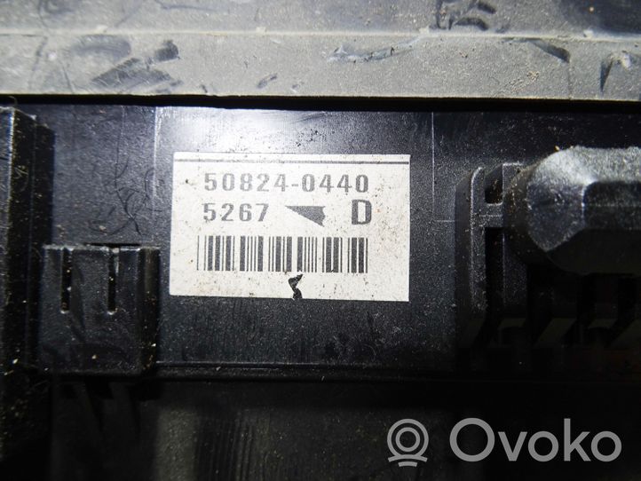 Mitsubishi Outlander Skrzynka bezpieczników / Komplet 508240440