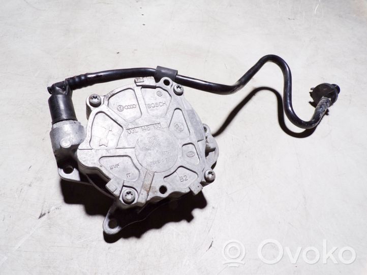 Volkswagen PASSAT CC Vacuum pump 03L145100F