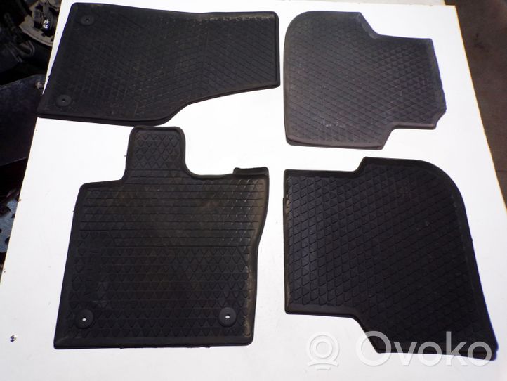 Volkswagen Jetta VI Kit tapis de sol auto 5C6061512