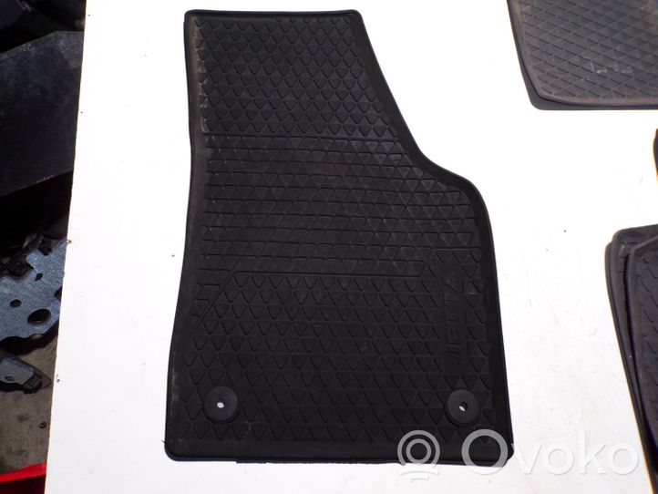 Volkswagen Jetta VI Car floor mat set 5C6061512