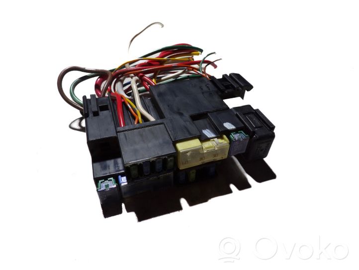 Nissan Pathfinder R51 Module de fusibles 