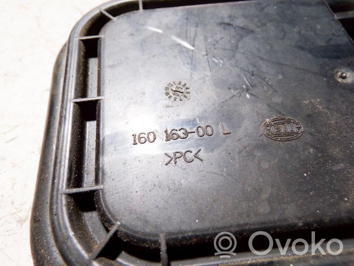 Audi A6 S6 C6 4F Cache-poussière de phare avant 16016300