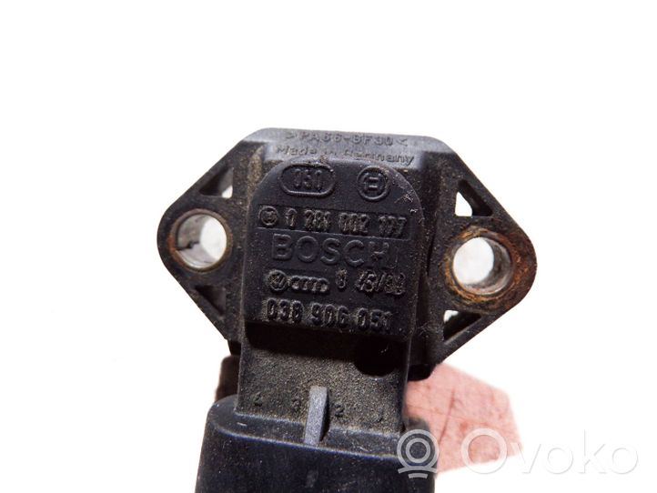 Audi A3 S3 A3 Sportback 8P Air pressure sensor 0281002177