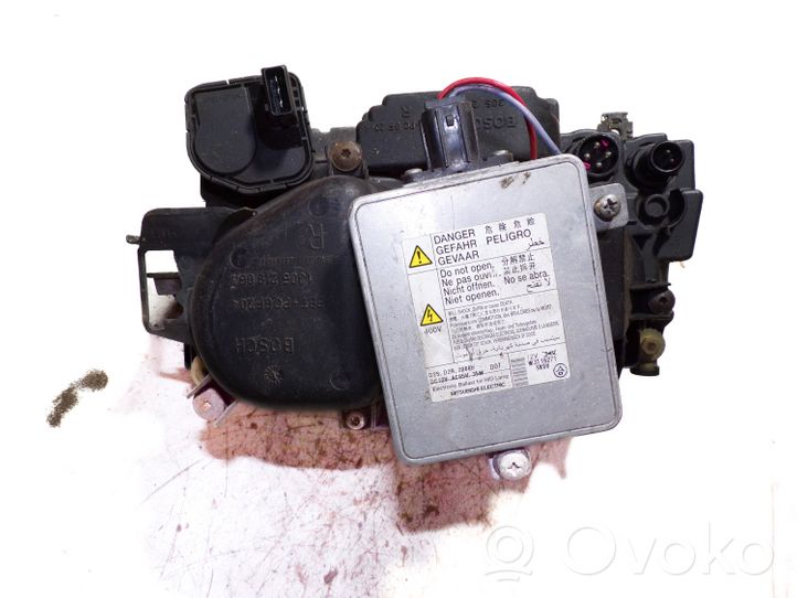 Audi A8 S8 D2 4D Lampa przednia 1305219054