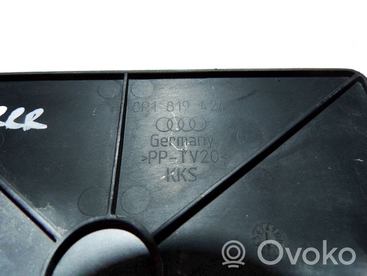 Audi Q5 SQ5 Kita variklio skyriaus detalė 8R1819424