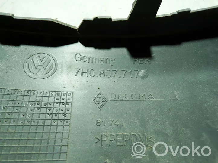 Volkswagen Transporter - Caravelle T5 Moulure de pare-chocs avant 7H0807717