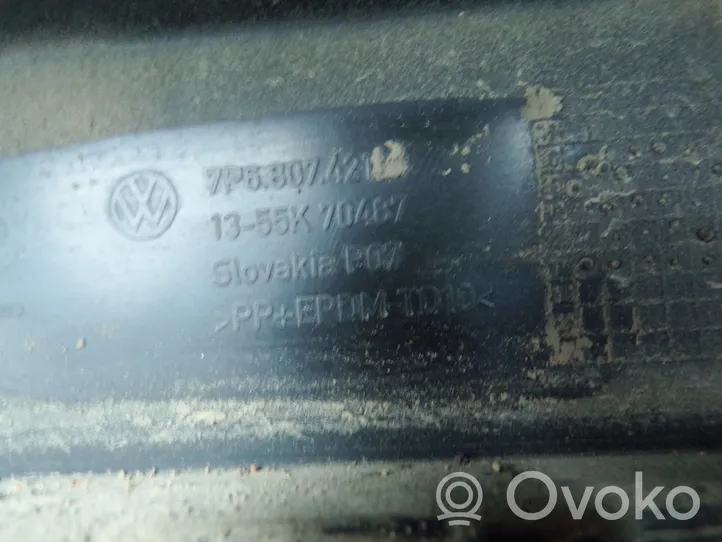 Volkswagen Touareg II Pare-chocs 7P6807568B